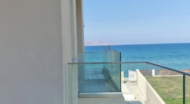 Трёхместный номер Standard с частичным видом на море Almare Beach