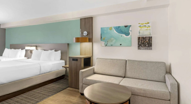 Четырёхместный люкс Comfort Suites Valdosta Mall Area