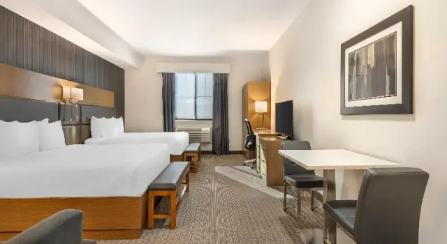Четырёхместный номер Standard Executive Residency by Best Western Calgary City View North