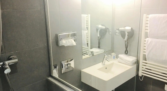 Трёхместный номер Standard Best Western Bourgoin Jallieu