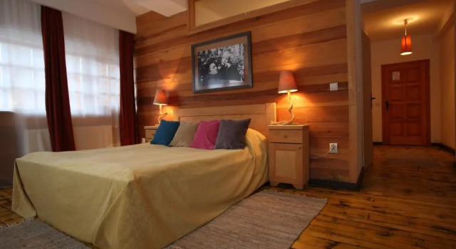Mecavnik Resort, Buchen Sie Hotel Mokra Gora Tara-Gebirge