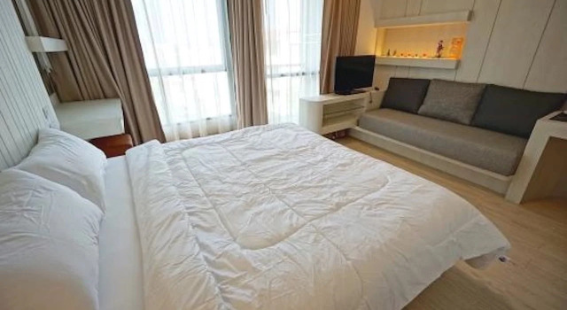 The Chezz Metro Life Condominium by Rin