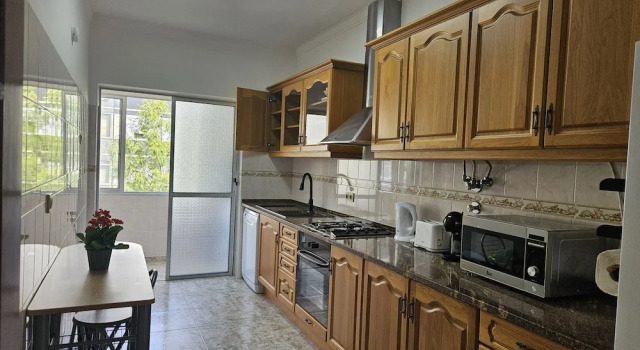 Апартаменты Light Spacious Almada Apartment