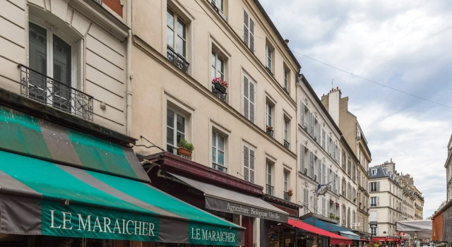 Beautiful new Apartment in a Pedestrian Street, Near Champs Elysees