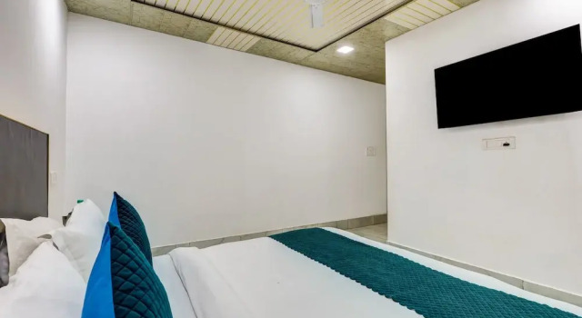 Mauryan Signature hotel Devli Khanpur