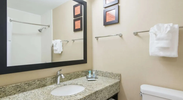 Двухместный полулюкс c 1 комнатой Wyndham Garden Hotel Cross Lanes Charleston
