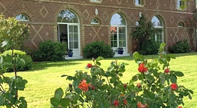 La Grange, Book Hotel  