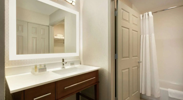 Люкс с 2 комнатами Homewood Suites by Hilton Portland Airport