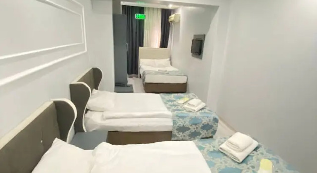 Трёхместный номер Standard Abam Hotel