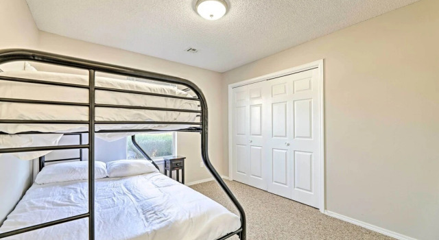 Fayetteville Home w/ Hot Tub ~ 3 Mi to U of A!, Varaa Lomakoti Fayetteville 