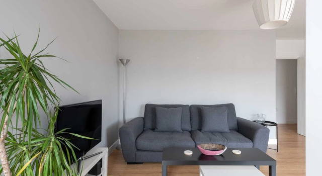 Guestready - Modern 2BR Flat With Large Balcony at East End