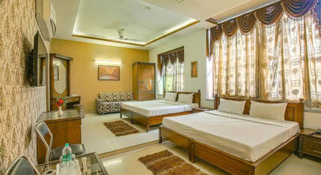 Люкс Hotel HK Continental
