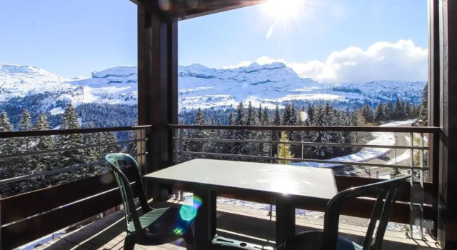 Stunning 3-bedroom apartment with mountain views, Забронировать Апартаменты/квартира Отели Араш-ла-Фрас с бассейном, рядом с Поле для гольфа Flaine Les Carroz, Бассейн