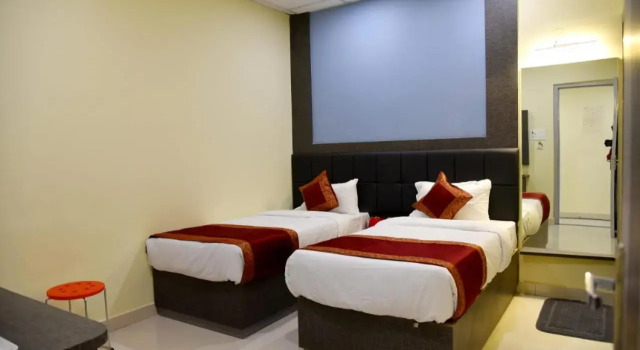 Hotel Tridev Grand