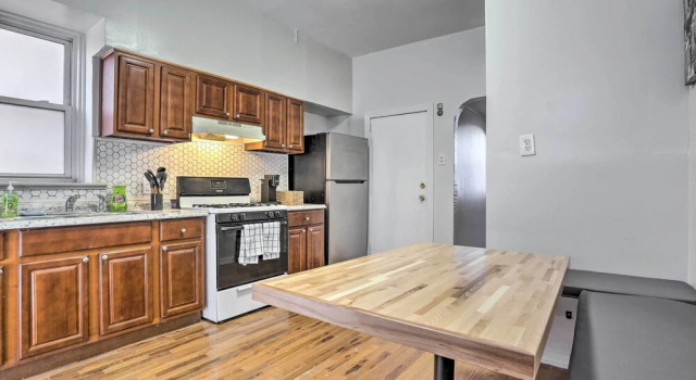 Апартаменты Updated Bayonne Townhome ~ 11 Mi to Nyc!