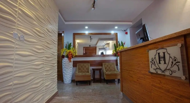 H21 Apartments & Lounge, Prenota Appartamento Hotel a Eti-Osa con parcheggio, Parcheggio