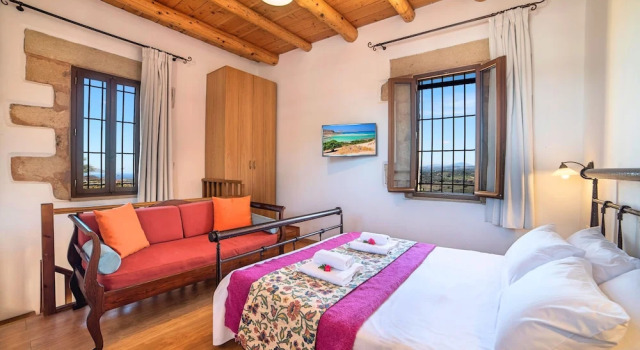 Villa Veneciana with Heated Pool