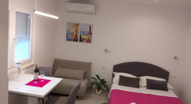 Студия Apartment Golden Dreams