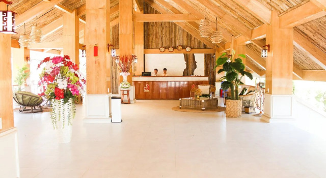 Eagles Beach Resort