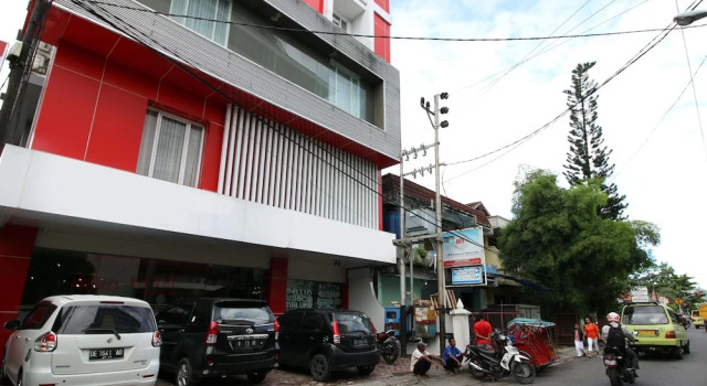 Airy Lapangan Merdeka Ambon Wem Reawaru 7B, Reserva ahora Hotel Hoteles de 3 estrellas en Molucas, 3*