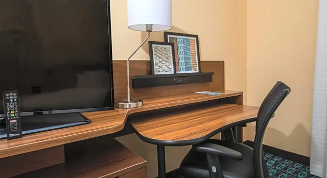 Четырёхместный люкс Fairfield Inn & Suites by Marriott Florence I-20