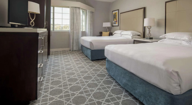 Четырёхместный номер Standard Hilton San Diego/Del Mar