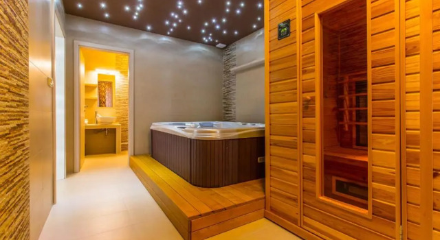 Апартаменты Deluxe Hotel Krystal