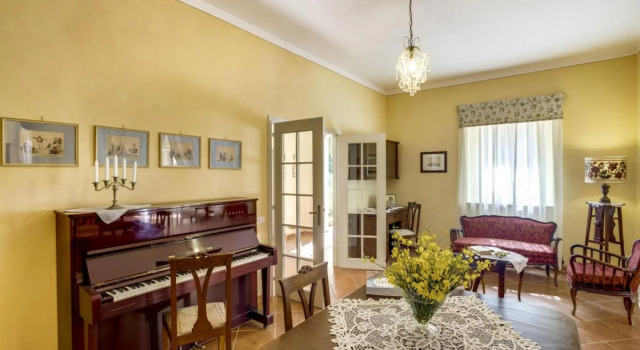 Fattoria La Palazzina, Book Villa Radicofani Val d'Orcia