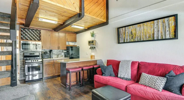 Brian Head Condo: Walk to Giant Steps Ski Lifts!, Rezerwuj Apartament Hotele w Iron County z parkingiem, Parking