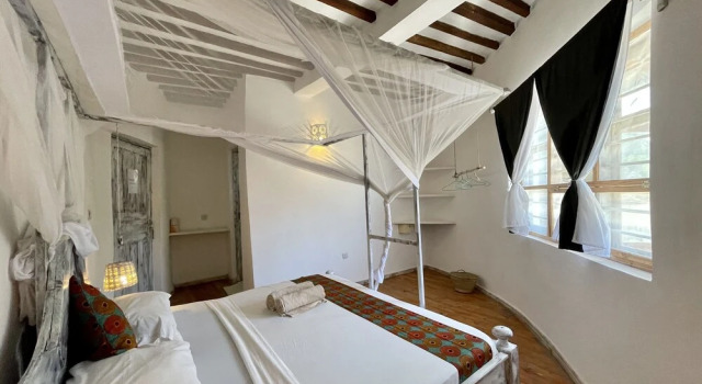 Duara House