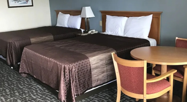 Carolina Inn & Suites at Lake Norman