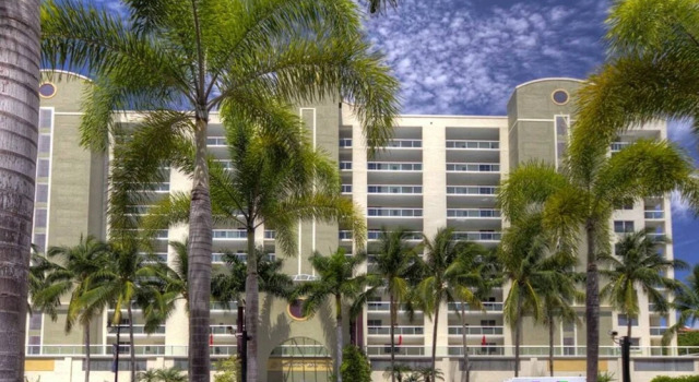 Le Golden Bay 1108 by Go Florida Condo, Sunny Isles, Varaa Hotelli Hotellit Miami Beach uima-altaalla, Uima-allas