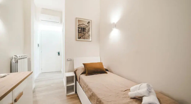 Economy Zimmer Monteverde Vatican