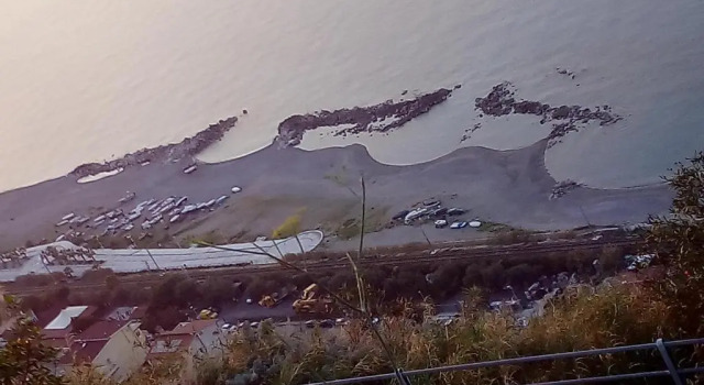 Nicoletta, Prenota Hotel Piraino Sicilia