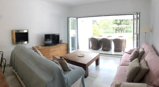 Frontline Aloha Golf Townhouse for a family minutes from Puerto Banus Marbella and Best Beaches