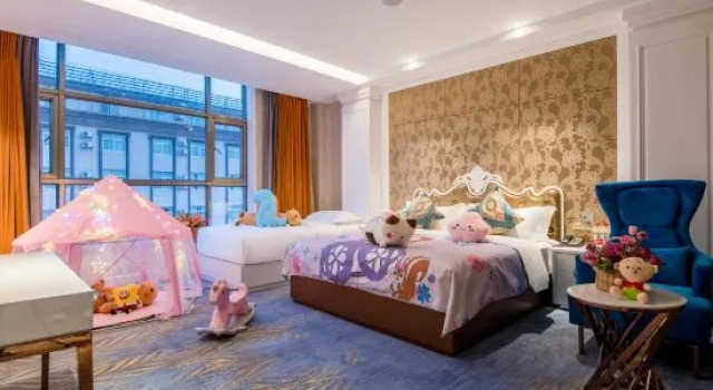 Семейный тент Yuhua Hotel