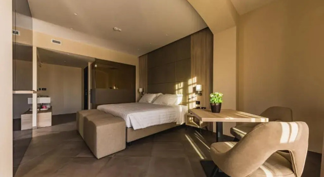 Salina Hotel, Rezervovat Hotel Hotely v Taranto s bazénem, Bazén