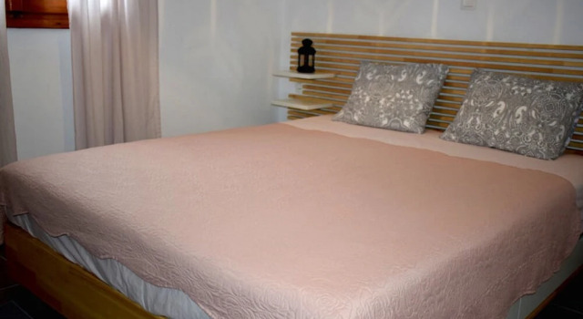 Apt - Sleeps 4 - Pets Ok - Parking - Balcony, Book Apartment Ayios Nikolaos Sithonia 