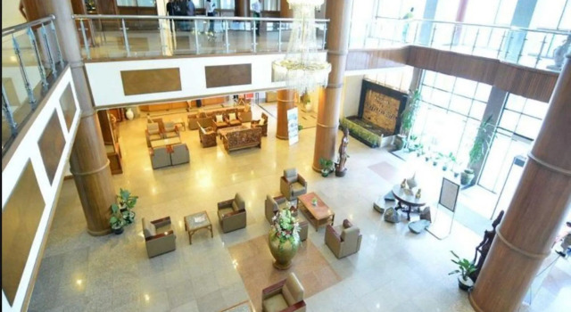 Номер Deluxe Asia Plaza Hotel