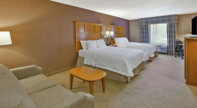 Четырёхместный люкс Hampton Inn Detroit - Shelby Township