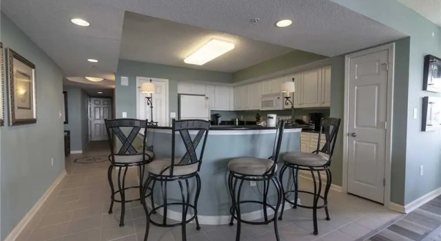 Yacht Clubs #1-801B - 2 Br Condo