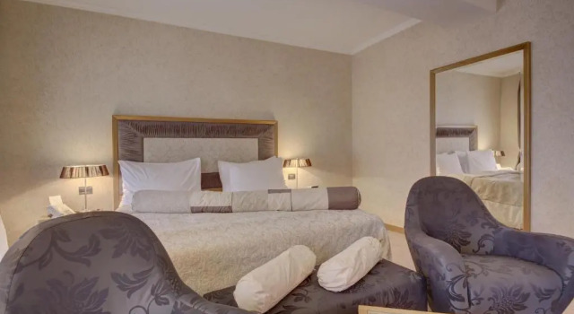 Полулюкс Hotel Vardar