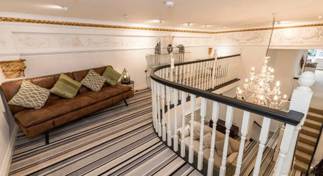 Stunning Sea View 2 Bed Triplex Apt Terrace Free Parking, Varaa Huoneisto Asunnot kohteessa Merseyside, Huoneisto