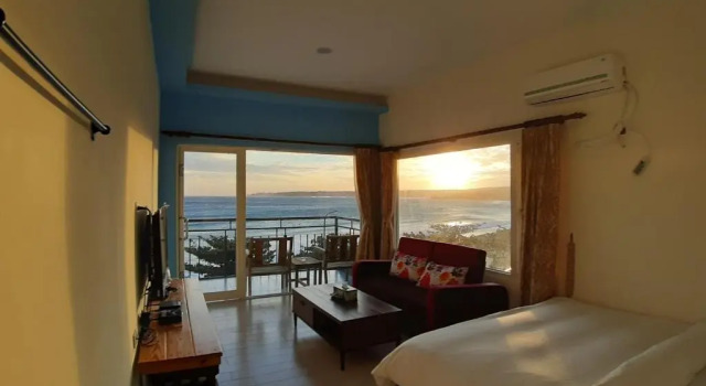 Двухместный номер Deluxe с балконом и с видом на море Hearty Homestay