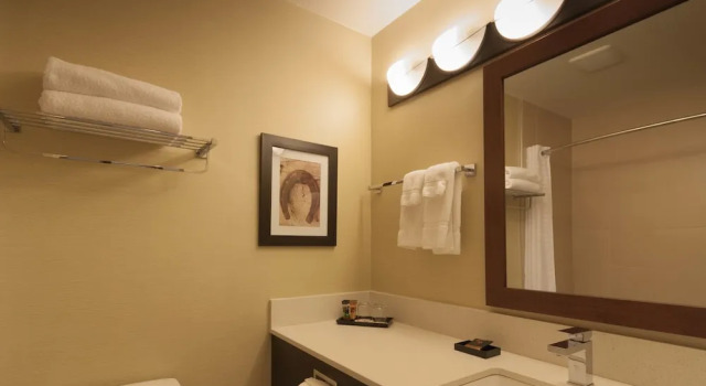 Двухместный семейный номер Standard The Kanata Inns Invermere