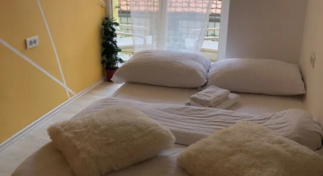Hostel Sleeping Beauty, Забронировать Хостел Хостелы Любляна, рядом с Железнодорожный вокзал Любляны, Хостел