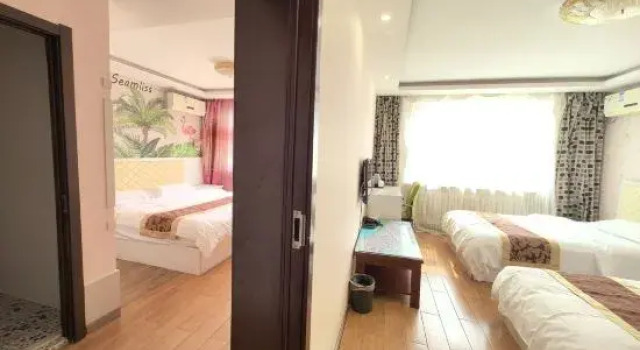 Двухместный люкс с 2 комнатами Renhe Hotel