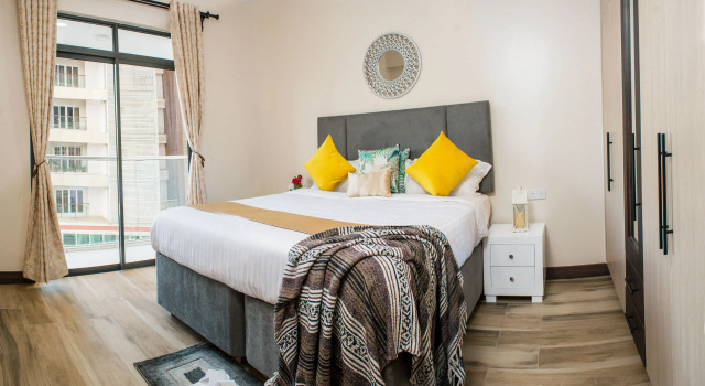 SILVERSTONE APARTMENT DELUXE 1 Bedroom WITH A VIEW , GYM & POOL - KILIMANI, Book Apartment Hotels in Nairobi with a Pool, Swimming Pool