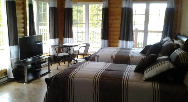 Club Tadoussac, Rezerwuj Hotel Hotele w Manicouagan z parkingiem, Parking