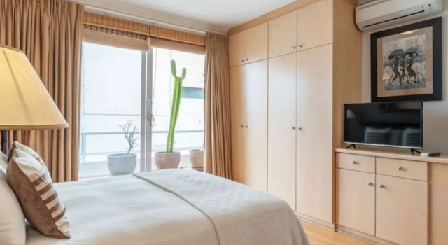 Апартаменты с 3 комнатами Bantry Beach Luxury Suites